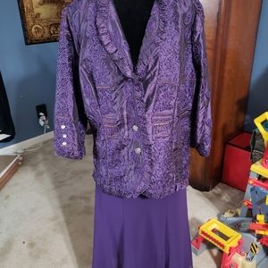 Beautiful blouse or jacket an skirt
